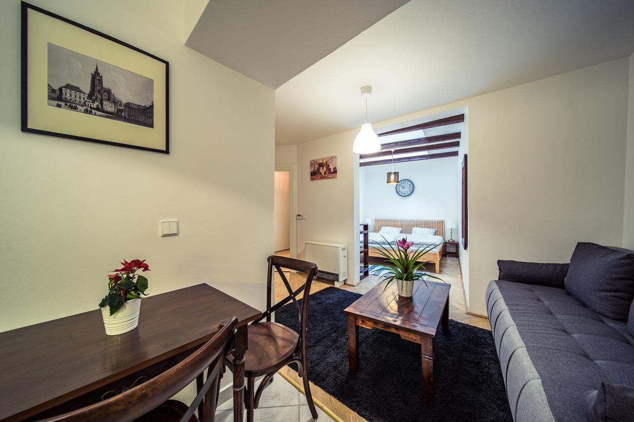 St. George Apartments Praha Bagian luar foto