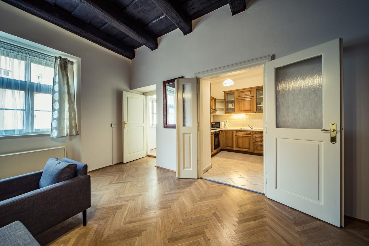 St. George Apartments Praha Bagian luar foto