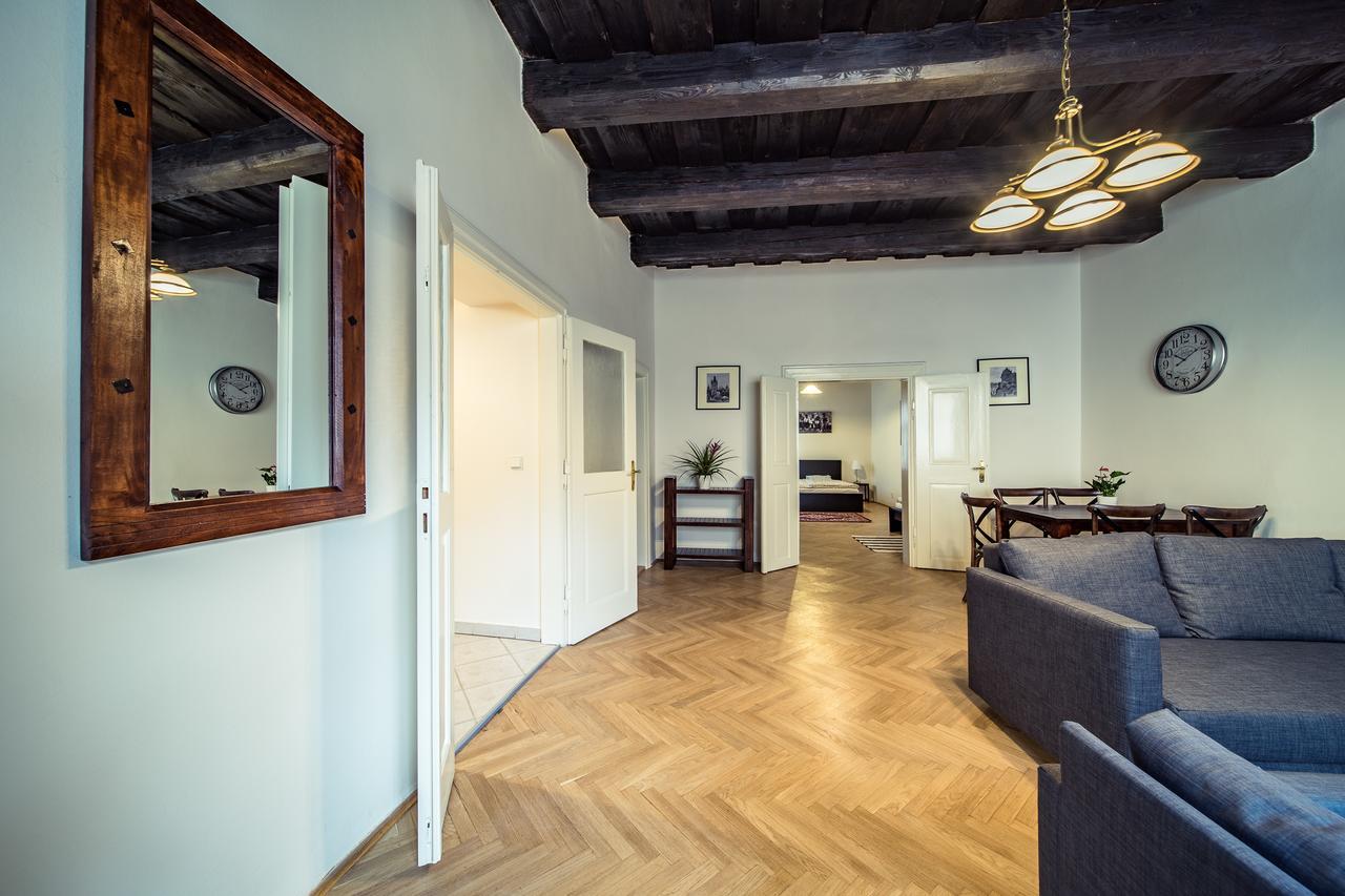 St. George Apartments Praha Bagian luar foto