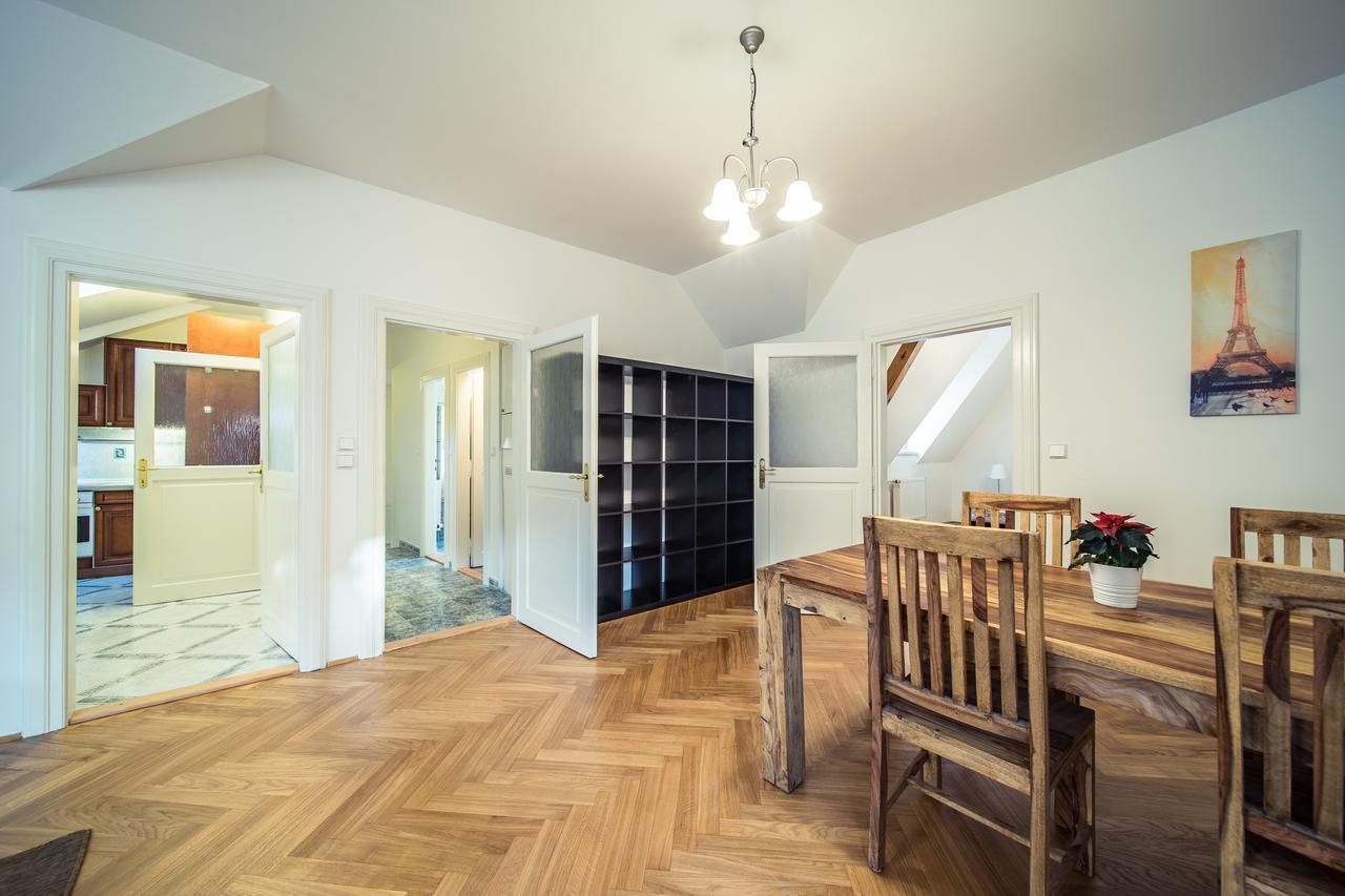 St. George Apartments Praha Bagian luar foto