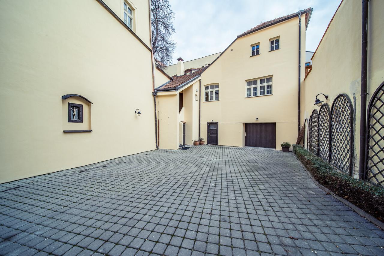 St. George Apartments Praha Bagian luar foto