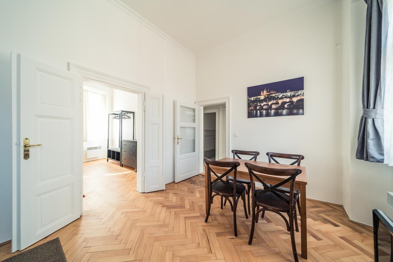 St. George Apartments Praha Bagian luar foto